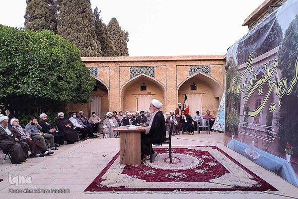 گردهمایی مبلغین قرارگاه عمار در حوزه علمیه منصوریه شیراز