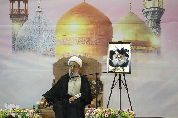 حجت الاسلام والمسلمین علیرضا پناهیان، استاد حوزه و دانشگاه 