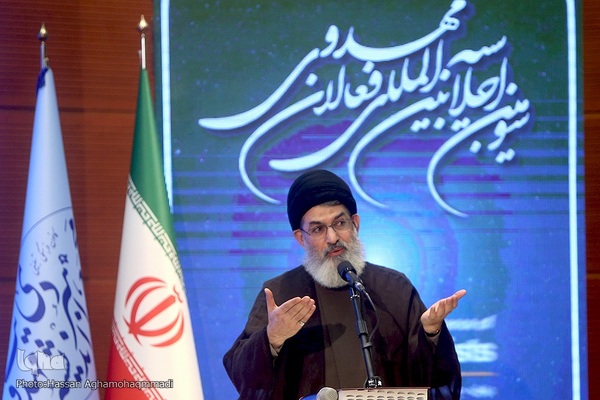 حجت‌الاسلام‌ والمسلمین سید هاشم الحیدری، دبیرکل جنبش عهد الله عراق