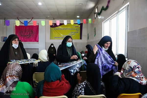 بازدید خادمیاران رضوی از مرکز درمان اقامت اجباری زنان مشهد