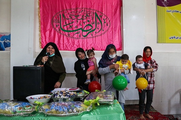 بازدید خادمیاران رضوی از مرکز درمان اقامت اجباری زنان مشهد