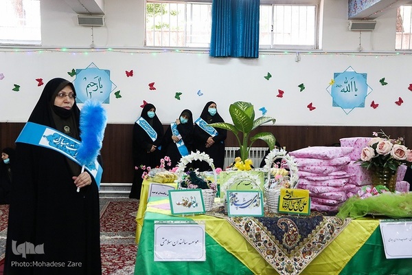 بازدید خادمیاران رضوی از مرکز درمان اقامت اجباری زنان مشهد