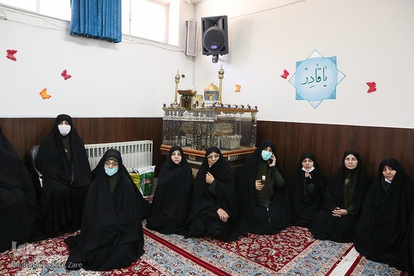بازدید خادمیاران رضوی از مرکز درمان اقامت اجباری زنان مشهد