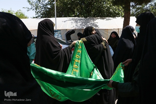 بازدید خادمیاران رضوی از مرکز درمان اقامت اجباری زنان مشهد