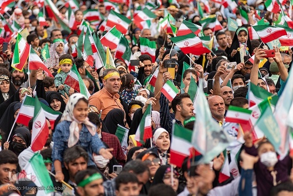 اجرای سرود «سلام فرمانده» در کرج