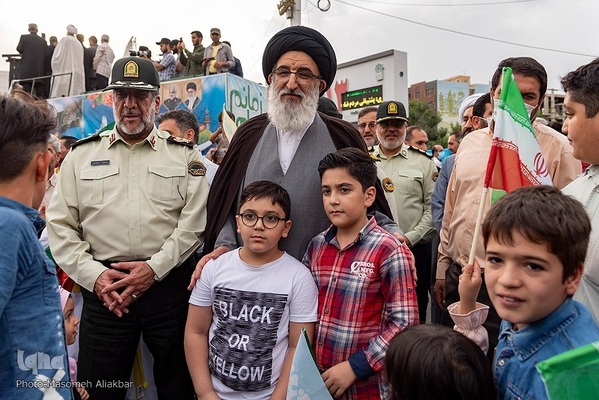 اجرای سرود «سلام فرمانده» در کرج