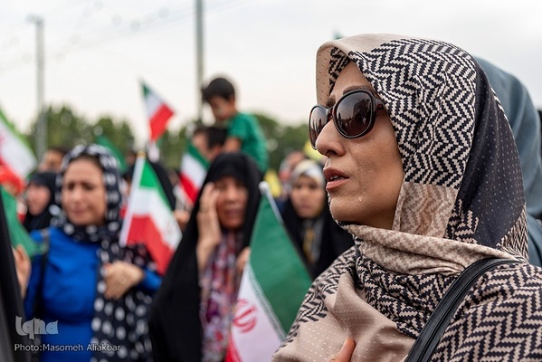 اجرای سرود «سلام فرمانده» در کرج