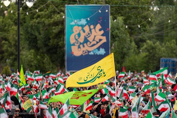 اجرای سرود «سلام فرمانده» در کرج