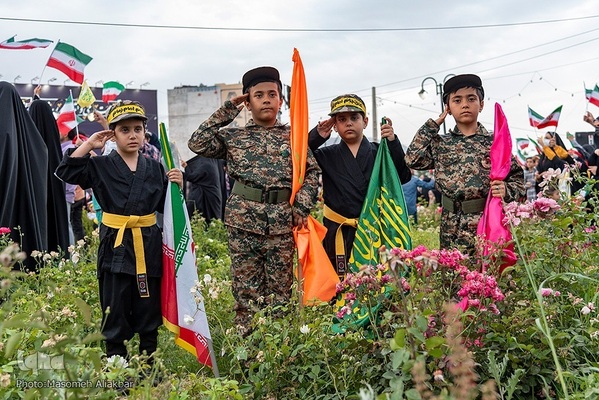 اجرای سرود «سلام فرمانده» در کرج