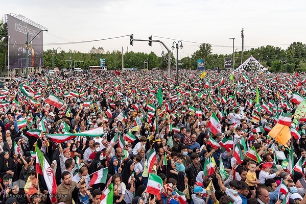 اجرای سرود «سلام فرمانده» در کرج