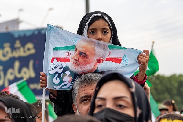 اجرای سرود «سلام فرمانده» در کرج