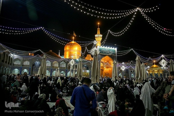 حال و هوای حرم مطهر رضوی در آستانه میلاد حضرت رضا(ع)