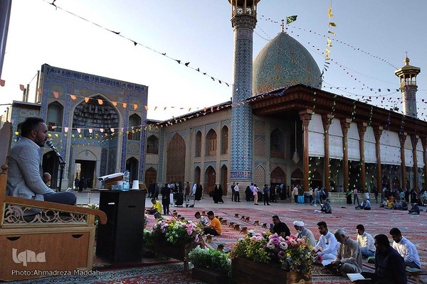 محفل انس با قرآن در حرم حضرت شاهچراغ(ع)‎‎