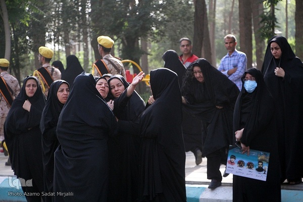 تشییع پیکر جانباختگان حادثه قطار مشهد ـ یزد