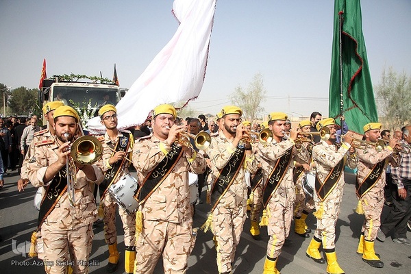 تشییع پیکر جانباختگان حادثه قطار مشهد ـ یزد
