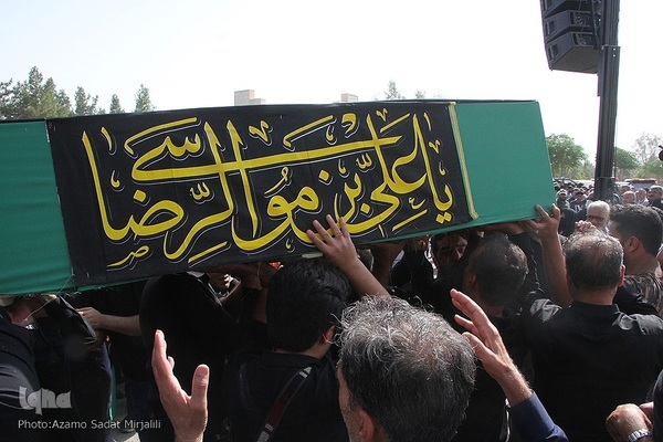 تشییع پیکر جانباختگان حادثه قطار مشهد ـ یزد
