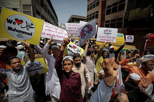 اعتراض مسلمانان به هتک حرمت ساحت مقدس پیامبر اکرم (ص) در شهرهای مختلف هند