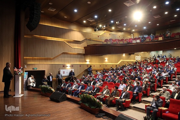 مراسم تودیع سیدحمیدرضا طیبی و معارفه سیدروح‌الله دهقانی فیروزآبادی، رؤسای قدیم و جدید جهاددانشگاهی