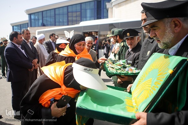 اعزام نخستین گروه از زائران خراسان به حج تمتع