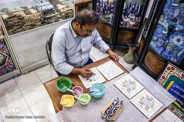 هنر کاشی هفت رنگ شیراز‎‎