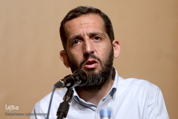  علی حیاتی، مدیر هیأت هنر