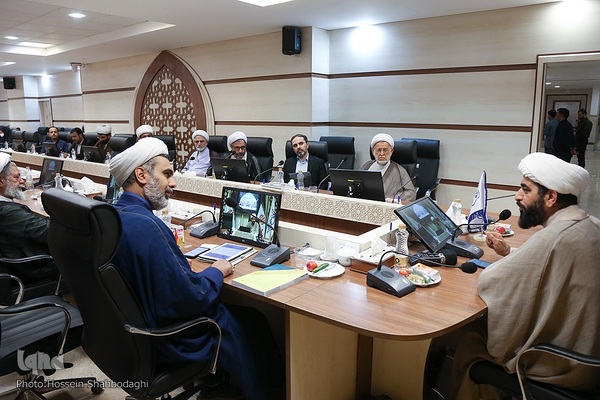 رونمایی از ویژه‌نامه «رفیق دیرین» در آیین بزرگداشت استاد سیدهادی خسروشاهی