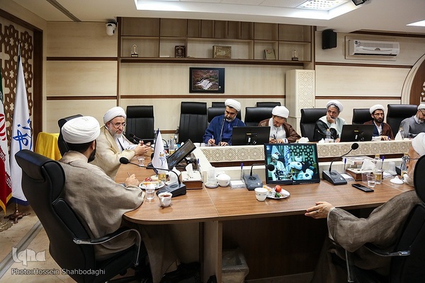 رونمایی از ویژه‌نامه «رفیق دیرین» در آیین بزرگداشت استاد سیدهادی خسروشاهی