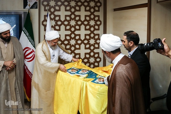 رونمایی از ویژه‌نامه «رفیق دیرین» در آیین بزرگداشت استاد سیدهادی خسروشاهی