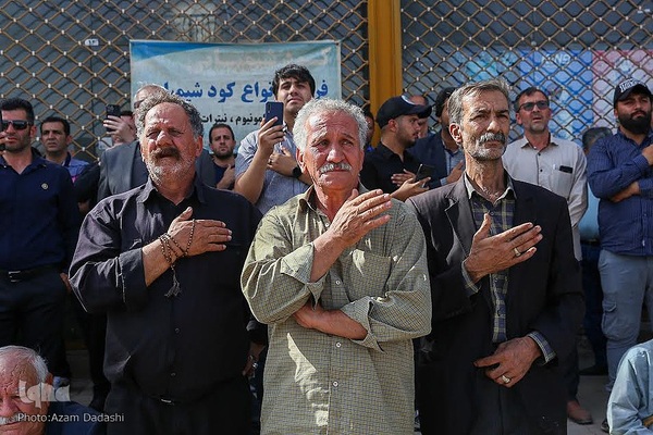 مراسم تشییع و خاکسپاری پیکر استاد محمدعلى کریم خانى، ذاکر و مداح اهل بیت (ع) در شهر نرجه از توابع شهرستان تاکستان در استان قزوین