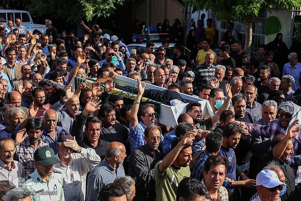 مراسم تشییع و خاکسپاری پیکر استاد محمدعلى کریم خانى، ذاکر و مداح اهل بیت (ع) در شهر نرجه از توابع شهرستان تاکستان در استان قزوین