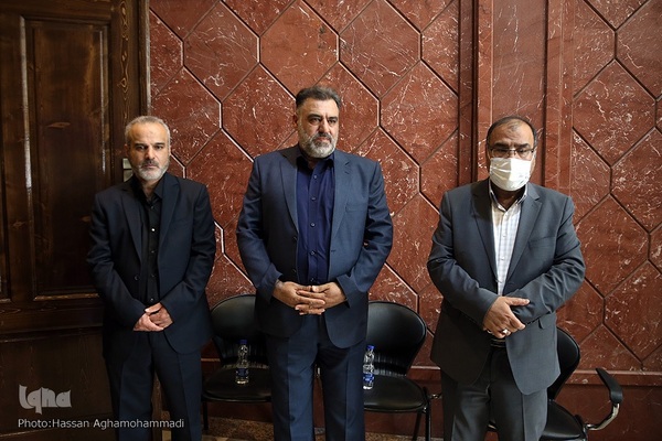 مراسم اولین سالگرد درگذشت «مهشاد کریمی» و «ریحانه یاسینی» خبرنگاران فقید محیط زیست ایسنا و ایرنا