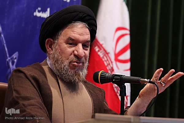 مراسم افتتاحیه هفته بازخوانی افشای حقوق بشر آمریکایی درشیراز‎‎