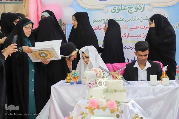 مراسم عقد یک زوج جوان در مسجد رضوان اهواز