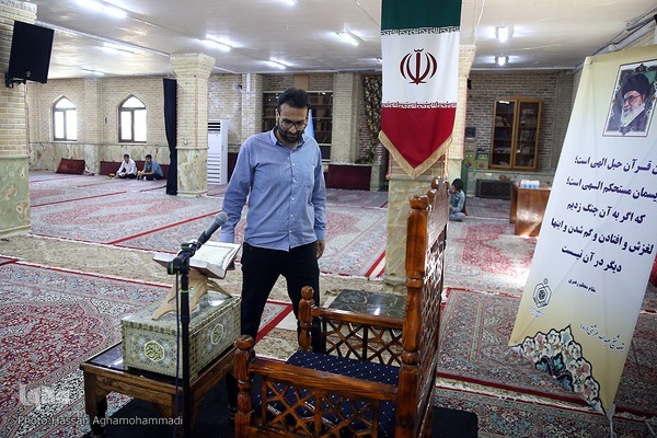 مرحله شهرستانی مسابقات سراسری قرآن بخش برادران سازمان اوقاف و امور خیریه در بقعه شیخ طرشتی (ره)