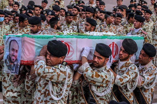مراسم وداع با پیکر مطهر سروان شهید «رضا کریمی» در شیراز
