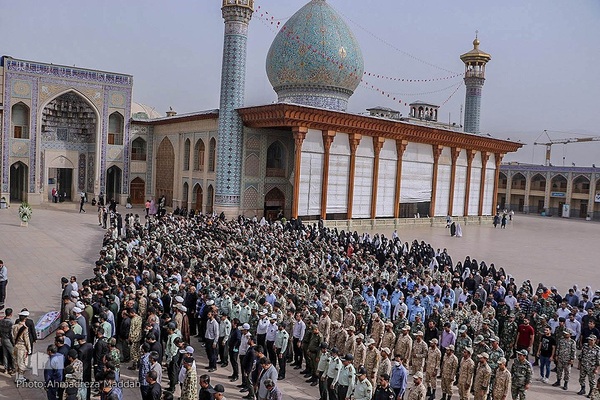 مراسم تشییع پیکر سروان چترباز شهید «رضا کریمی» در شیراز