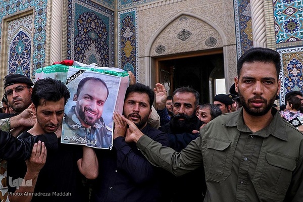 مراسم تشییع پیکر سروان چترباز شهید «رضا کریمی» در شیراز