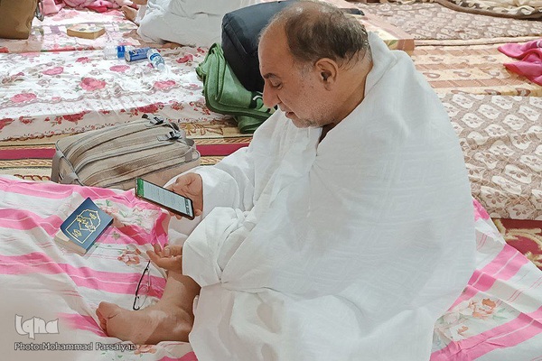 دعای عرفه حجاج ایرانی در صحرای عرفات