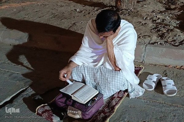 دعای عرفه حجاج ایرانی در صحرای عرفات