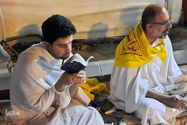 دعای عرفه حجاج ایرانی در صحرای عرفات