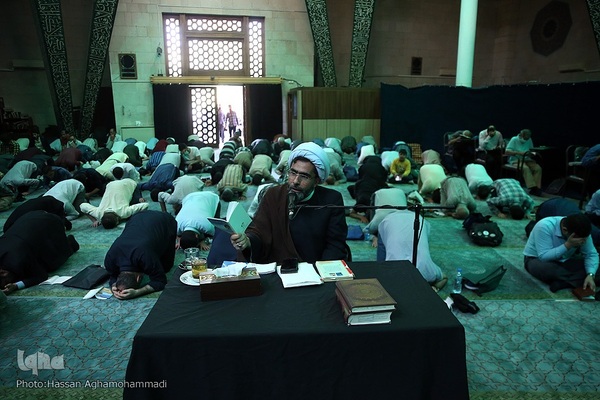 مراسم پر فیض قرائت دعای عرفه در مسجد دانشگاه تهران