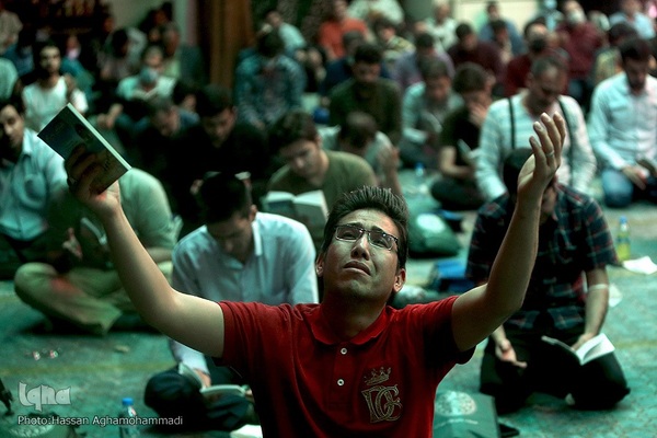 مراسم پر فیض قرائت دعای عرفه در مسجد دانشگاه تهران