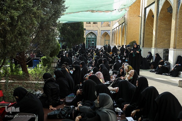 مراسم دعای عرفه در مسجد دانشگاه شریف