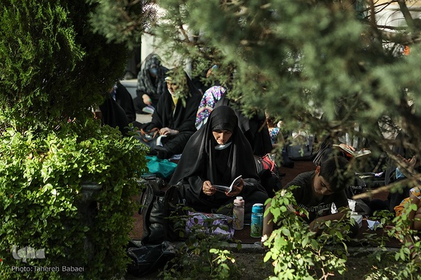 مراسم دعای عرفه در مسجد دانشگاه شریف