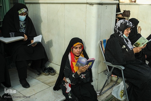 مراسم دعای عرفه در مسجد دانشگاه شریف