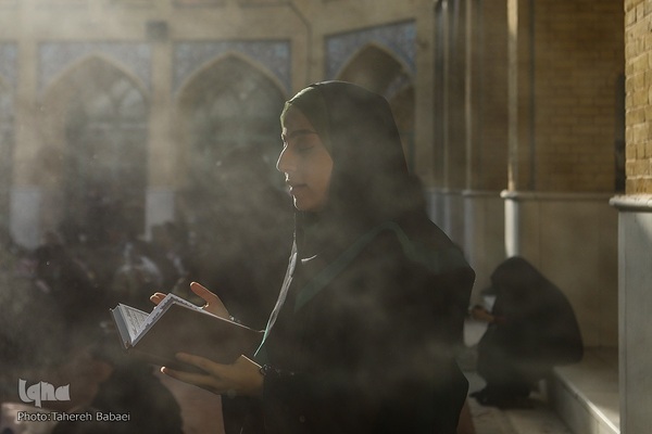 مراسم دعای عرفه در مسجد دانشگاه شریف