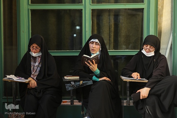 مراسم دعای عرفه در مسجد دانشگاه شریف