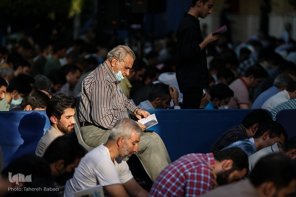 مراسم دعای عرفه در مسجد دانشگاه شریف