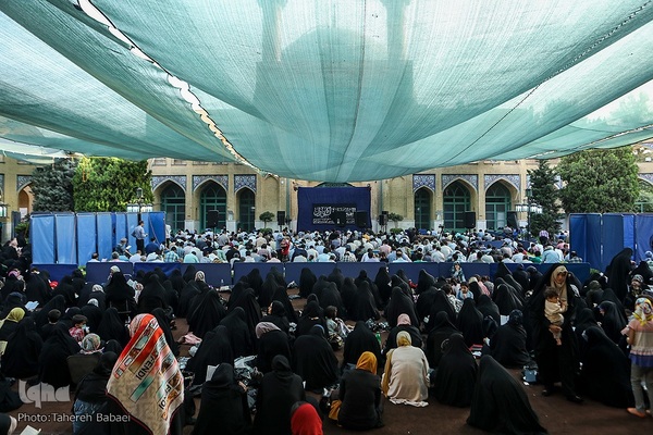 مراسم دعای عرفه در مسجد دانشگاه شریف