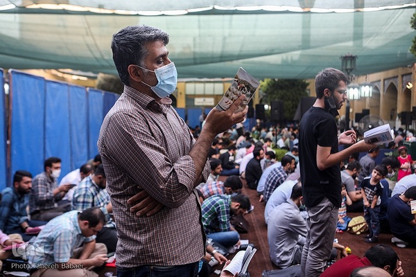 مراسم دعای عرفه در مسجد دانشگاه شریف